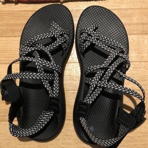 Women's ZX/2 Chaco - Black & White sandal 
9 US
